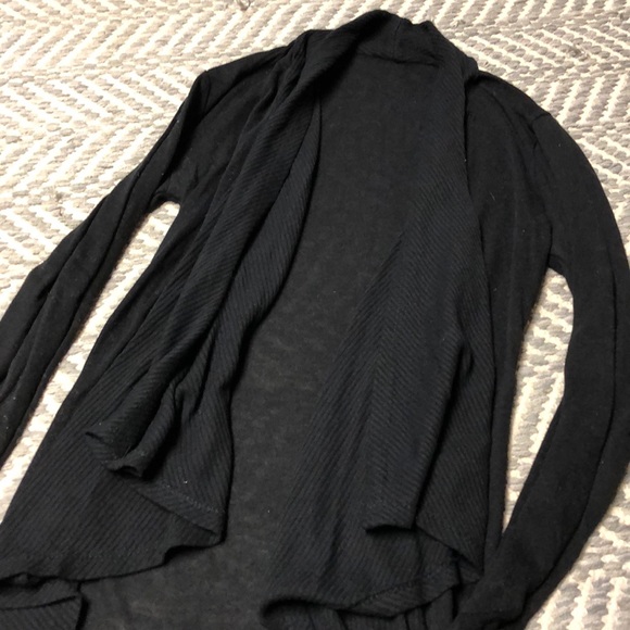 Black flowing cardigan - Picture 1 of 2